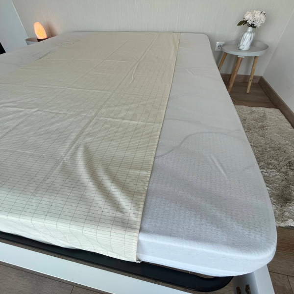 EdenRoot Grounding Bedsheet (Half) - Image 8